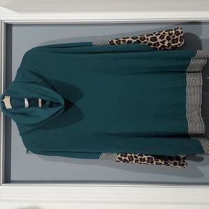 Leopard sleeve top